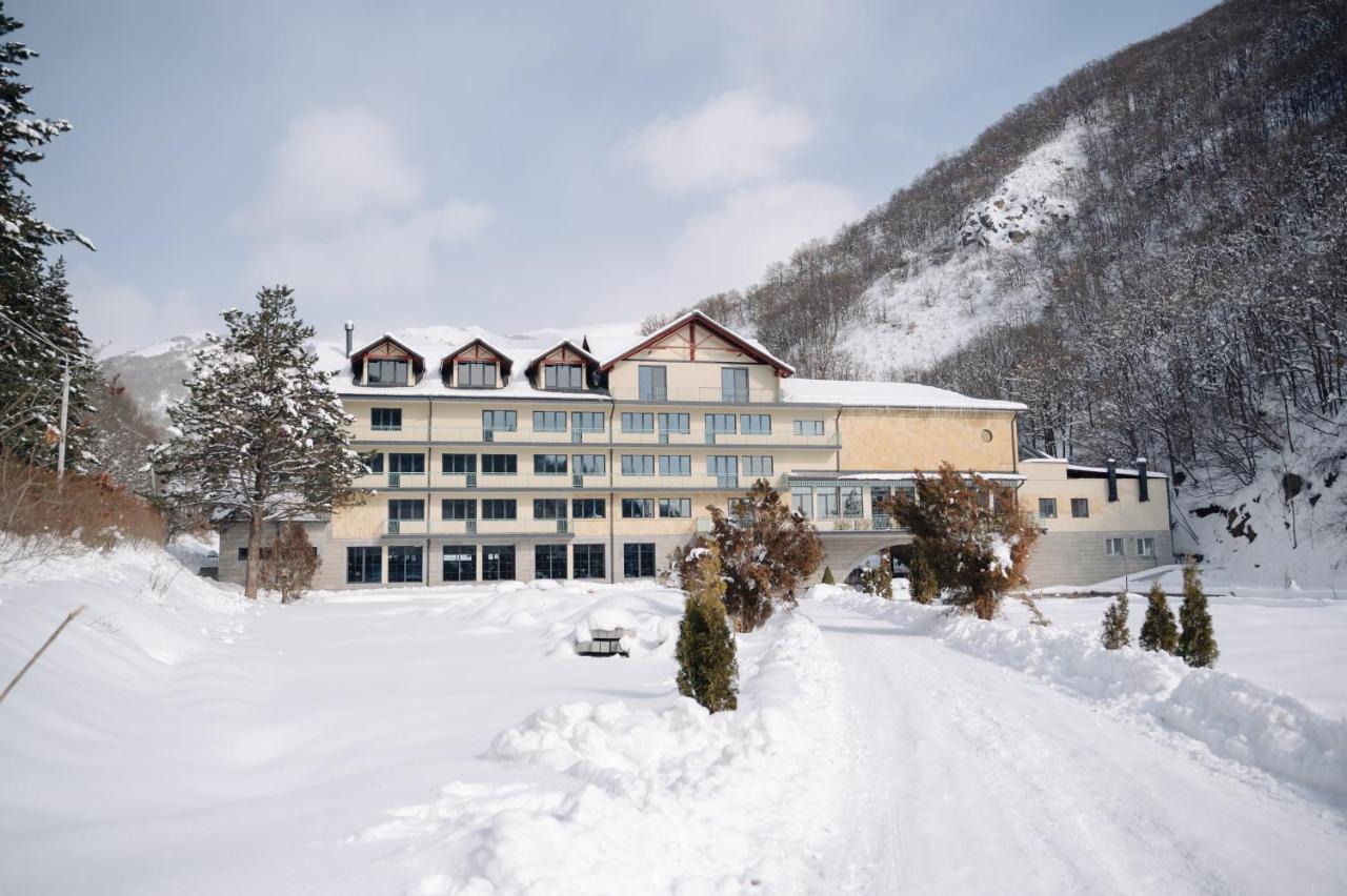 Apricot Aghveran Resort Екстер'єр фото