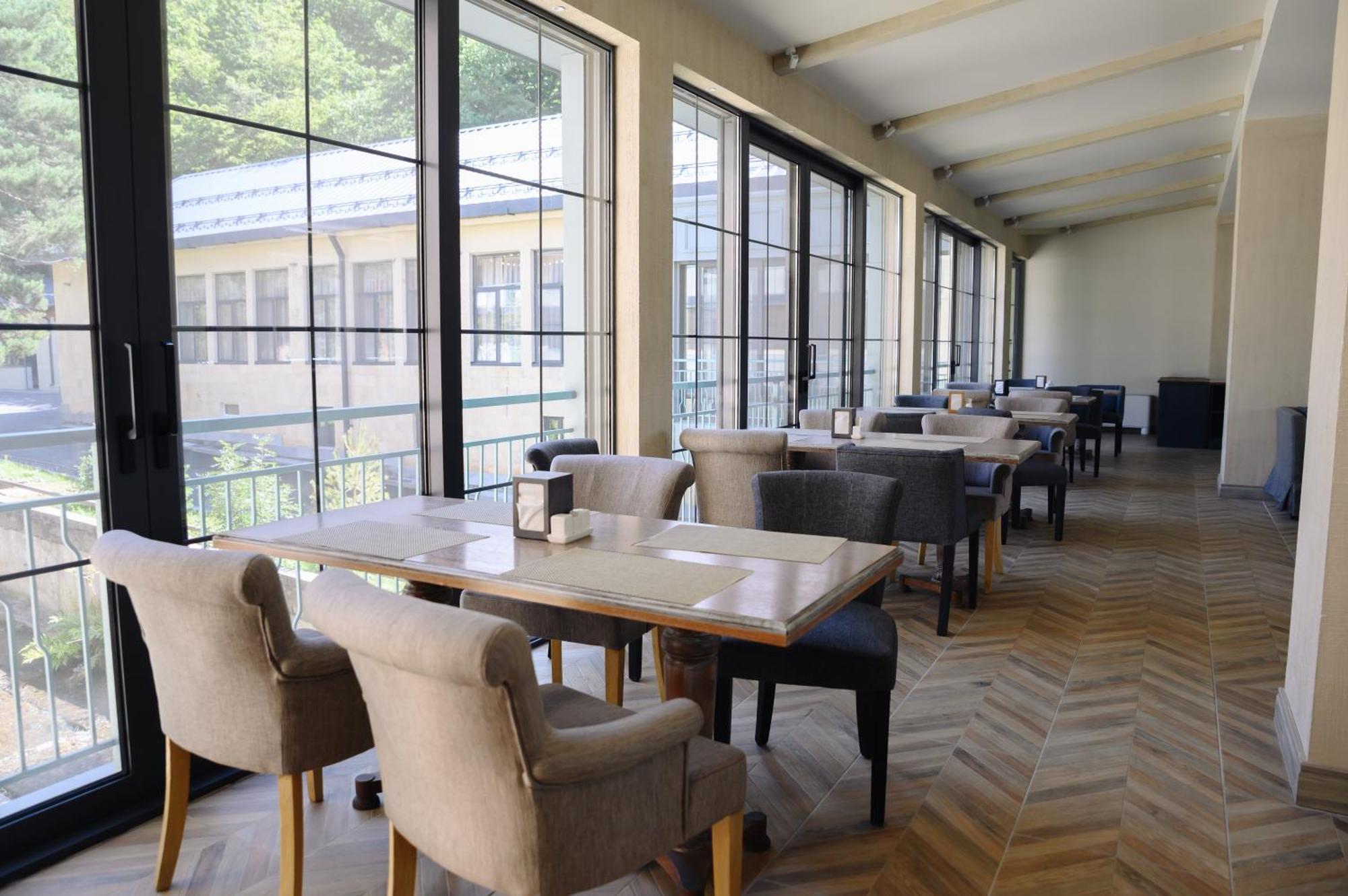 Apricot Aghveran Resort Екстер'єр фото